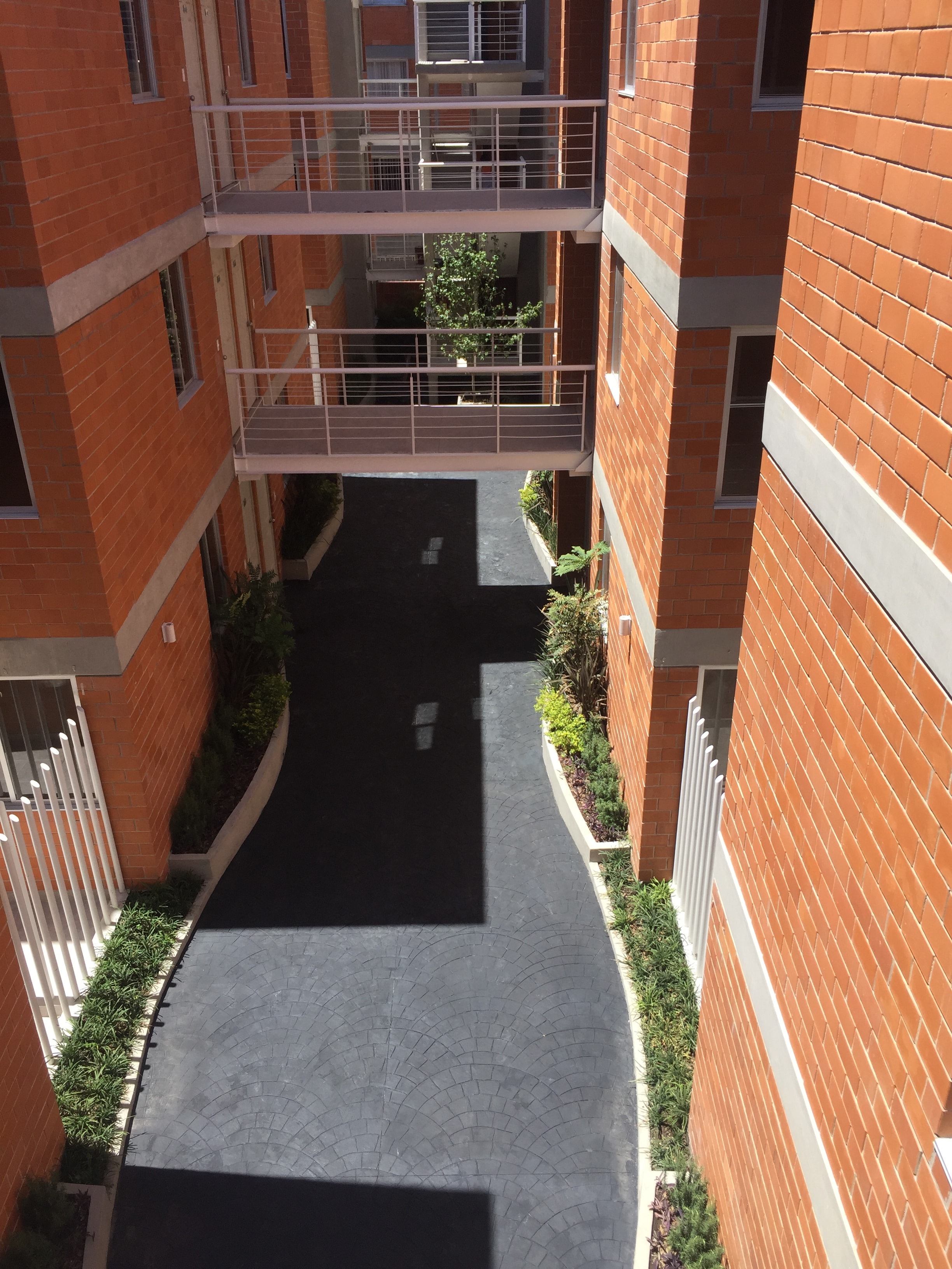 Eje jardinado interior — Residencial MN Moctezuma