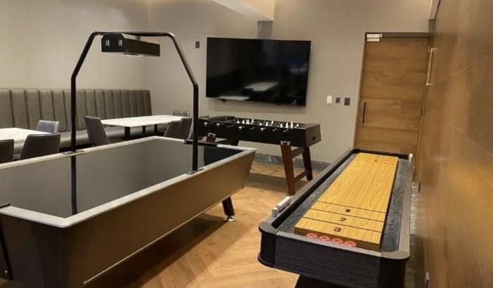 Sala de juegos — Torres Platino